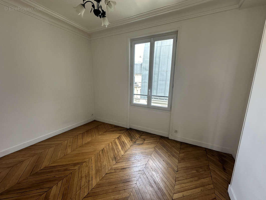 Appartement à PARIS-10E