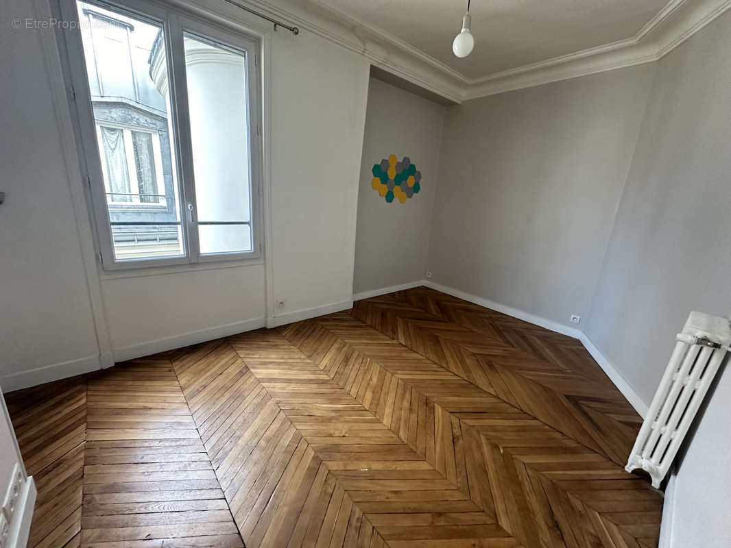 Appartement à PARIS-10E