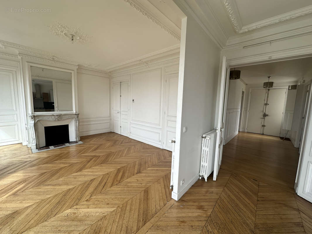 Appartement à PARIS-10E