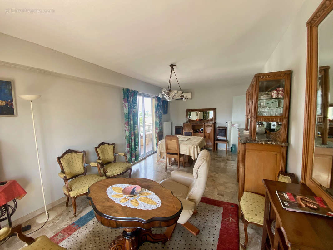 Appartement à CAGNES-SUR-MER