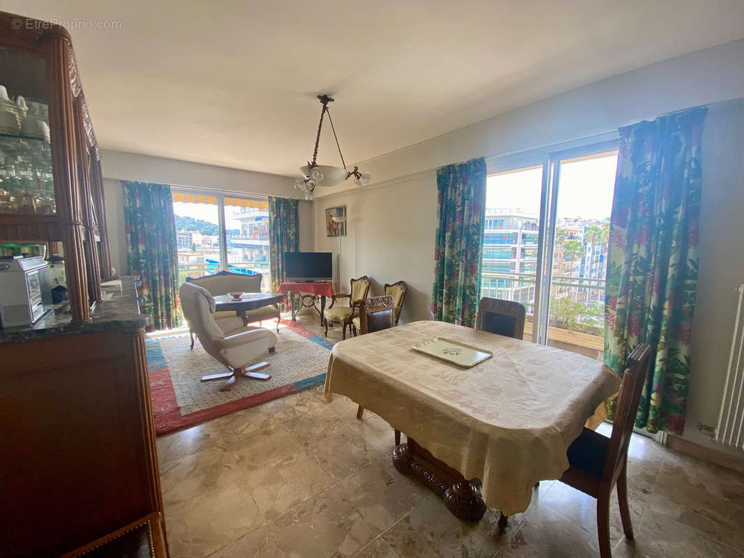 Appartement à CAGNES-SUR-MER