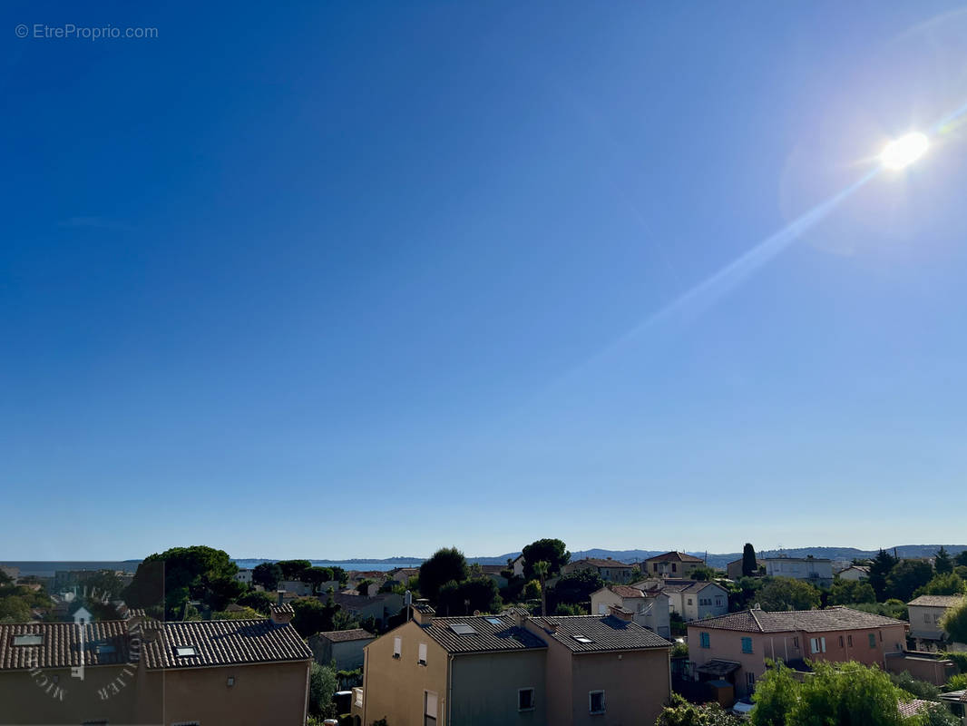 Appartement à SAINT-LAURENT-DU-VAR