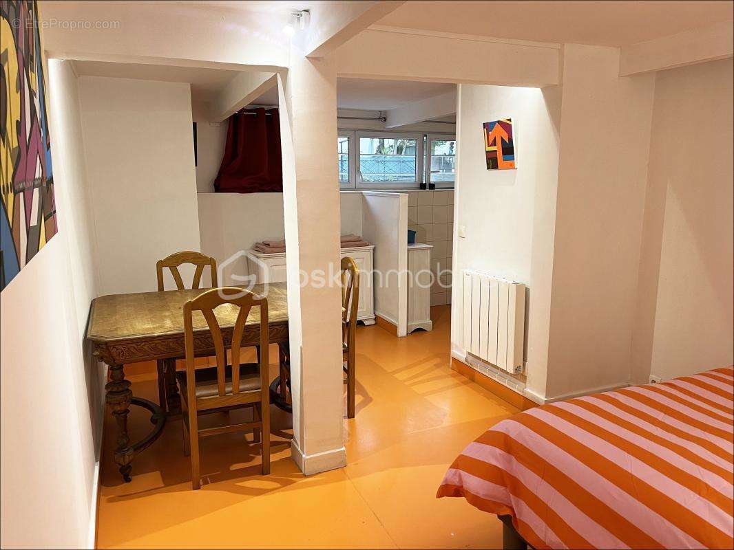 Appartement à COURBEVOIE