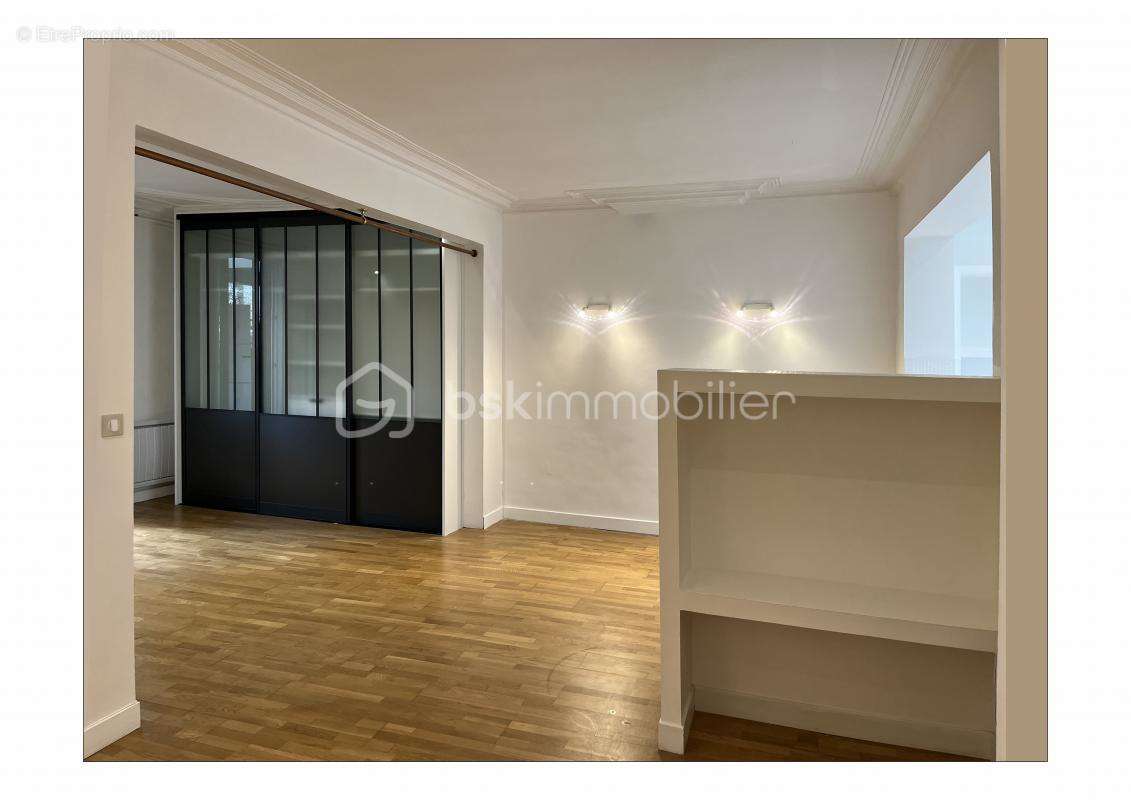 Appartement à COURBEVOIE