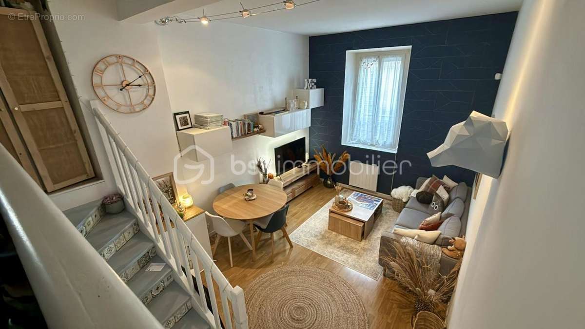 Appartement à LINAS