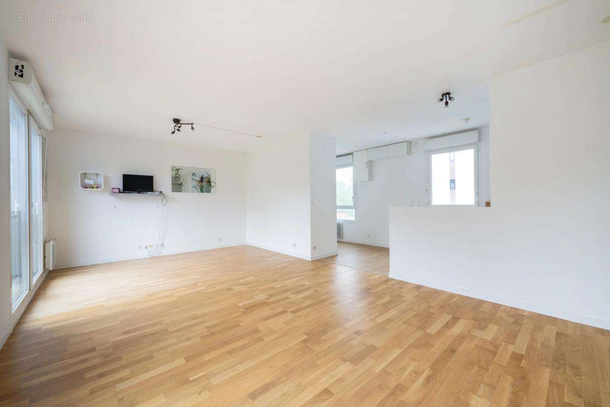 Appartement à NANTERRE