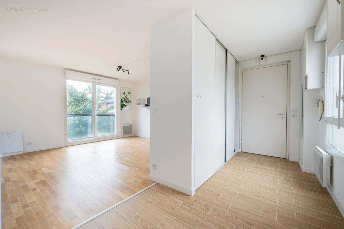 Appartement à NANTERRE