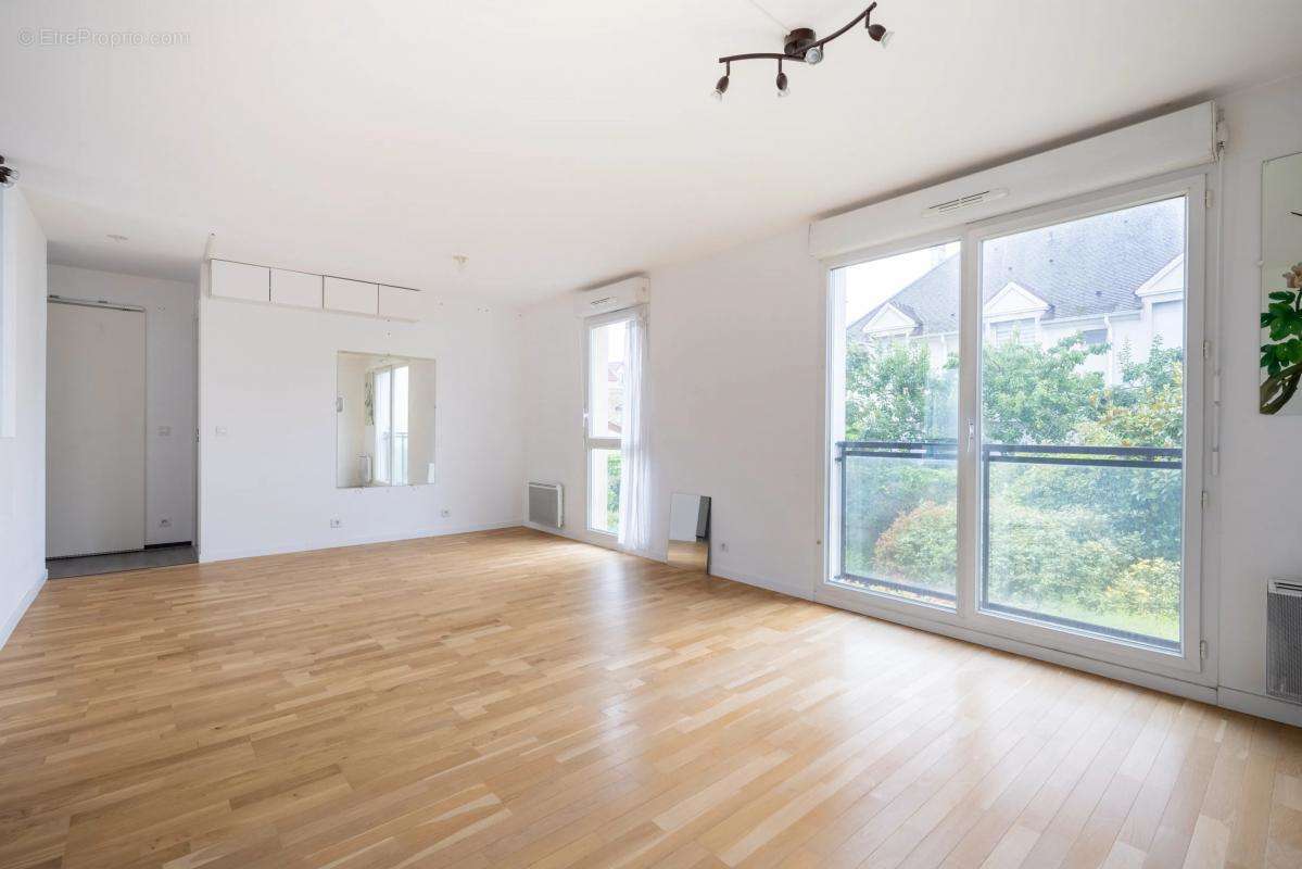 Appartement à NANTERRE