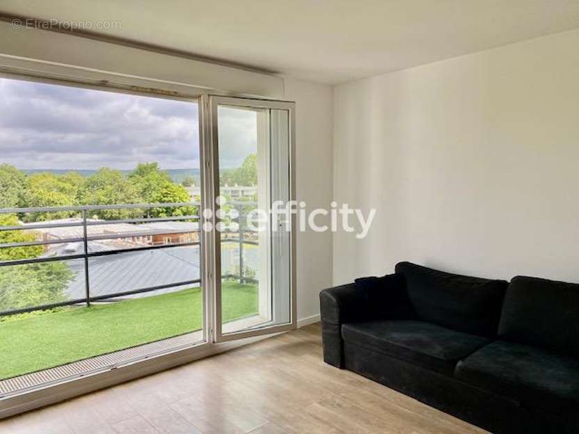 Appartement à VERNEUIL-SUR-SEINE