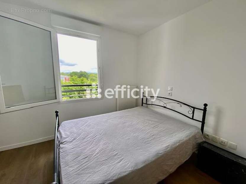 Appartement à VERNEUIL-SUR-SEINE