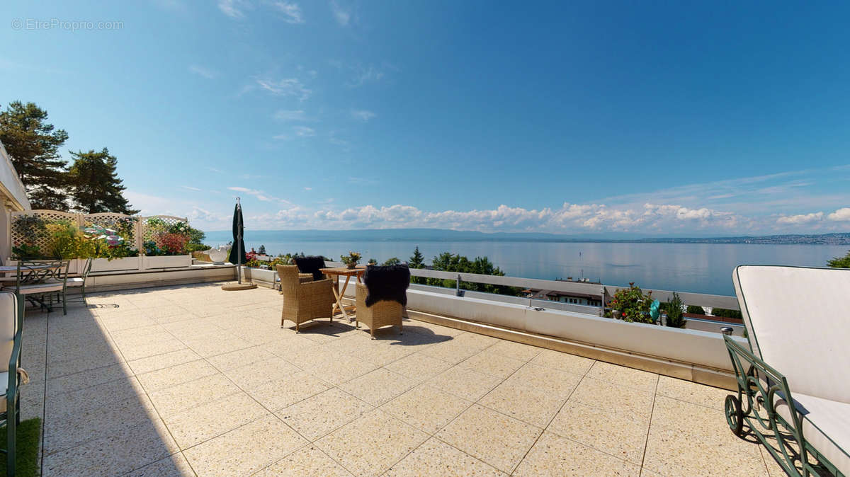 Appartement à EVIAN-LES-BAINS