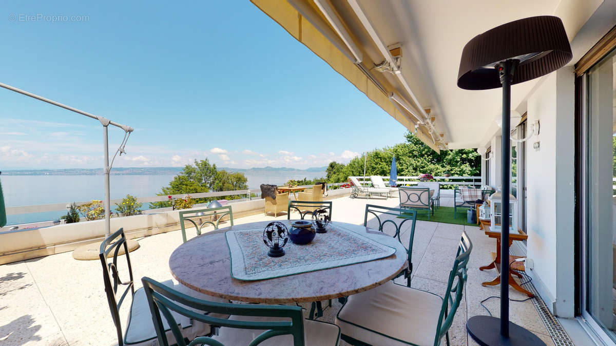 Appartement à EVIAN-LES-BAINS