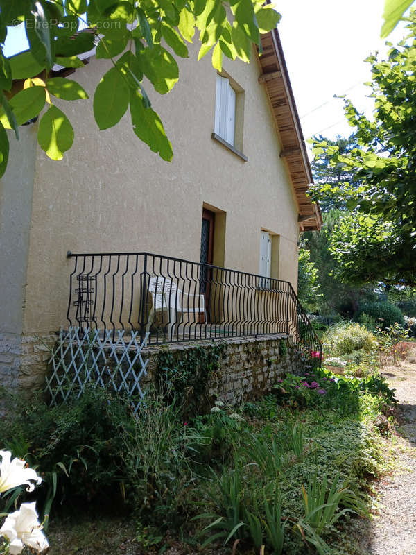 Maison à LA ROQUE-GAGEAC