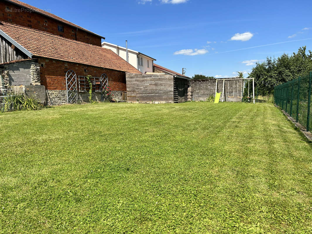 Maison à SURIAUVILLE