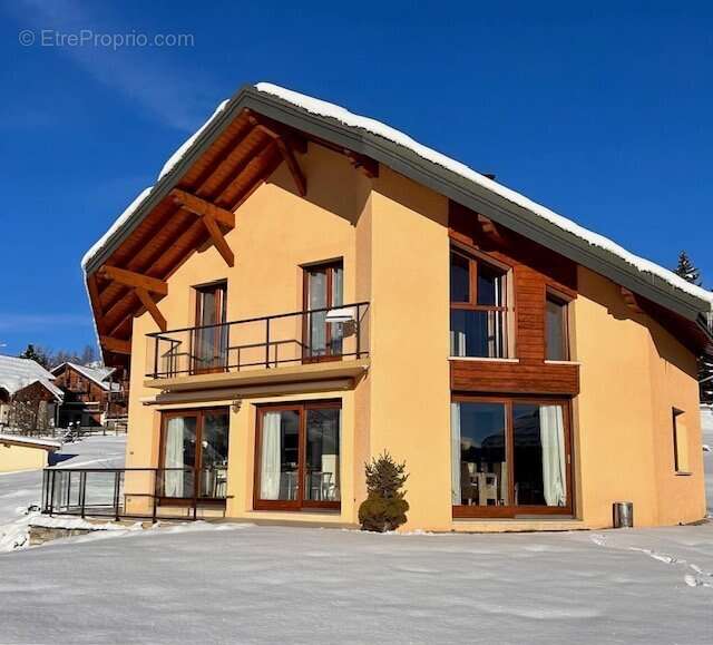 Maison à LE CHATEL