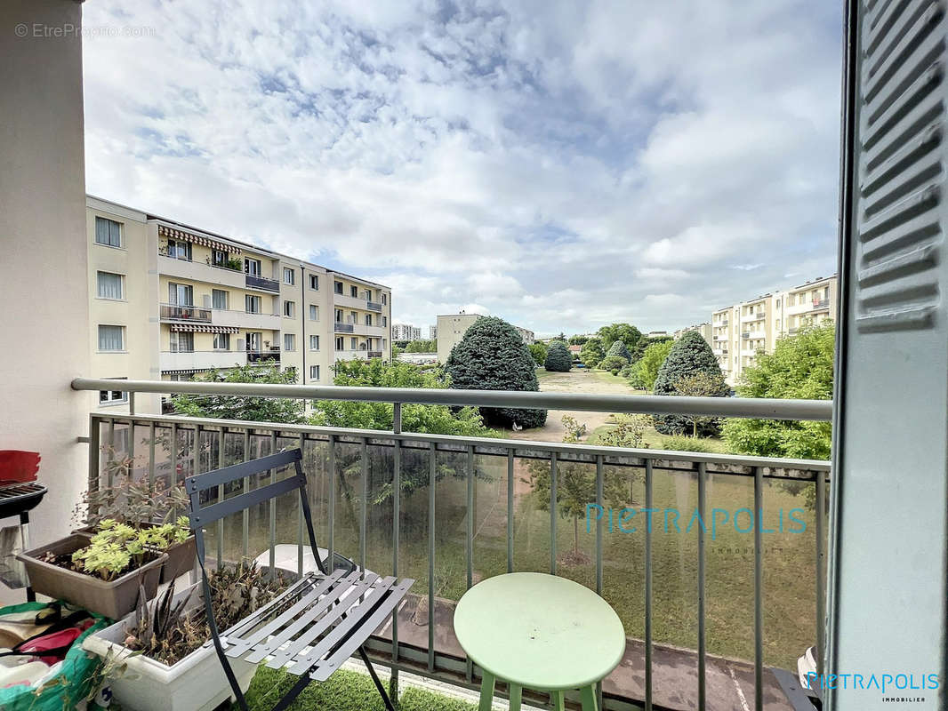 Balcon - Appartement à SAINT-PRIEST