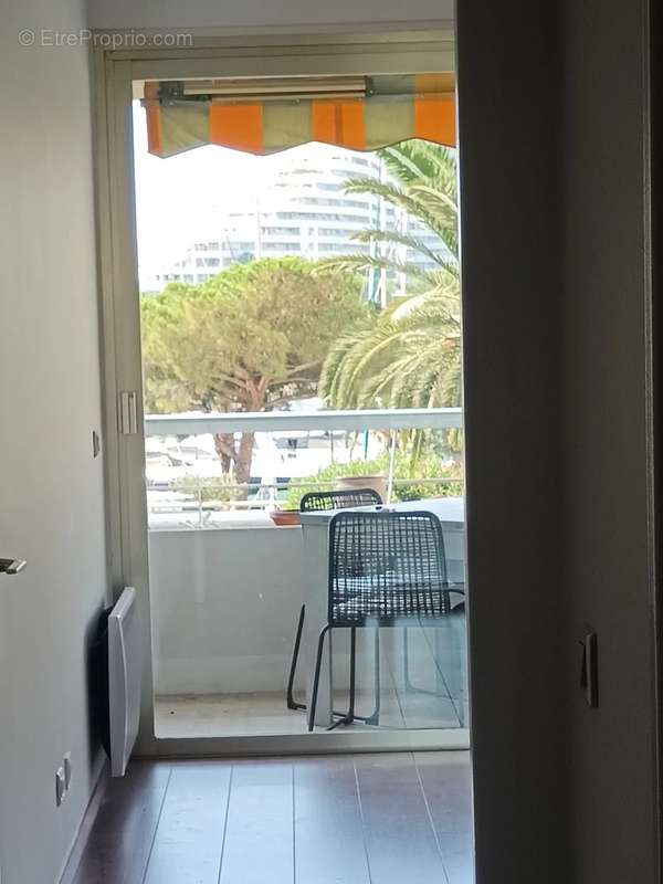 Appartement à VILLENEUVE-LOUBET