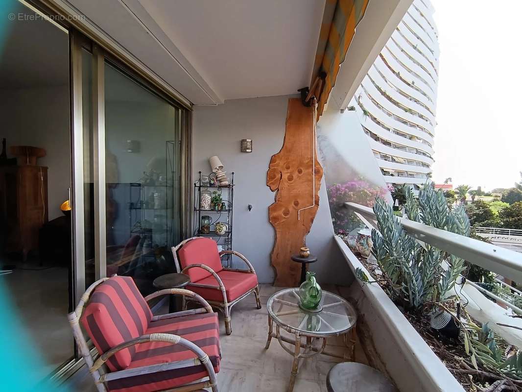 Appartement à VILLENEUVE-LOUBET