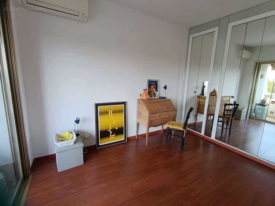 Appartement à VILLENEUVE-LOUBET