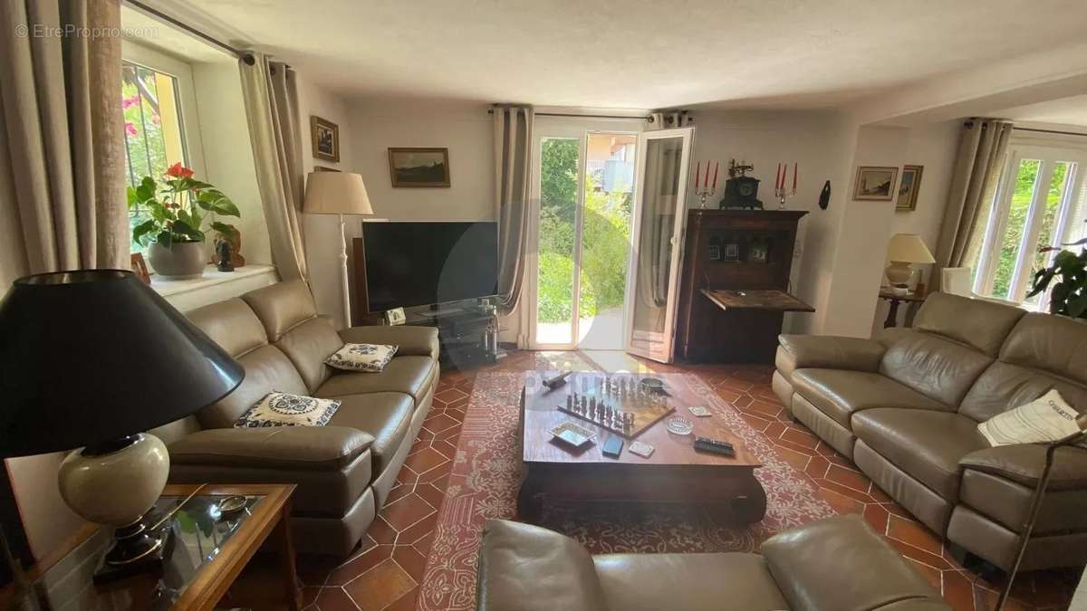 Appartement à ROQUEBRUNE-CAP-MARTIN