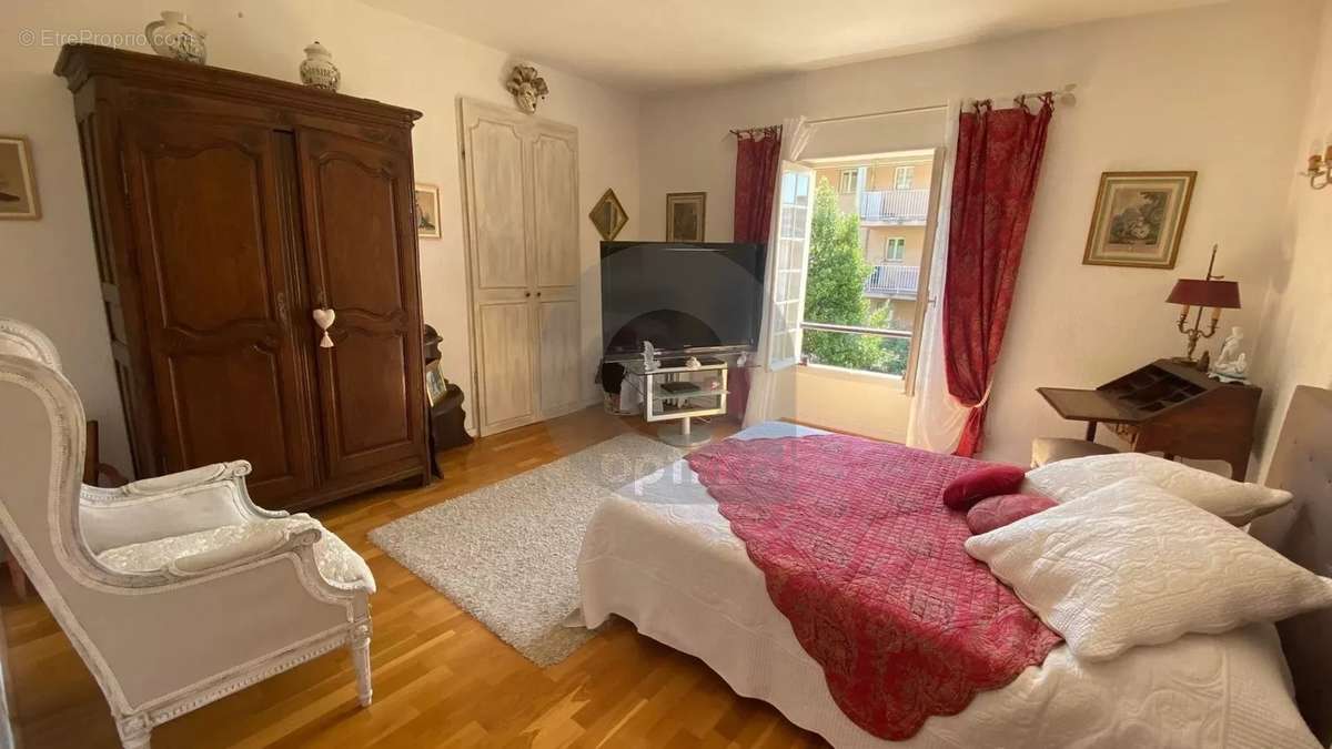 Appartement à ROQUEBRUNE-CAP-MARTIN