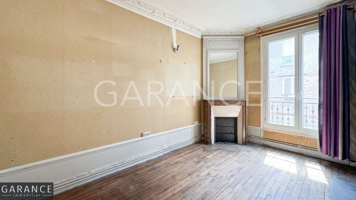 Appartement à PARIS-14E