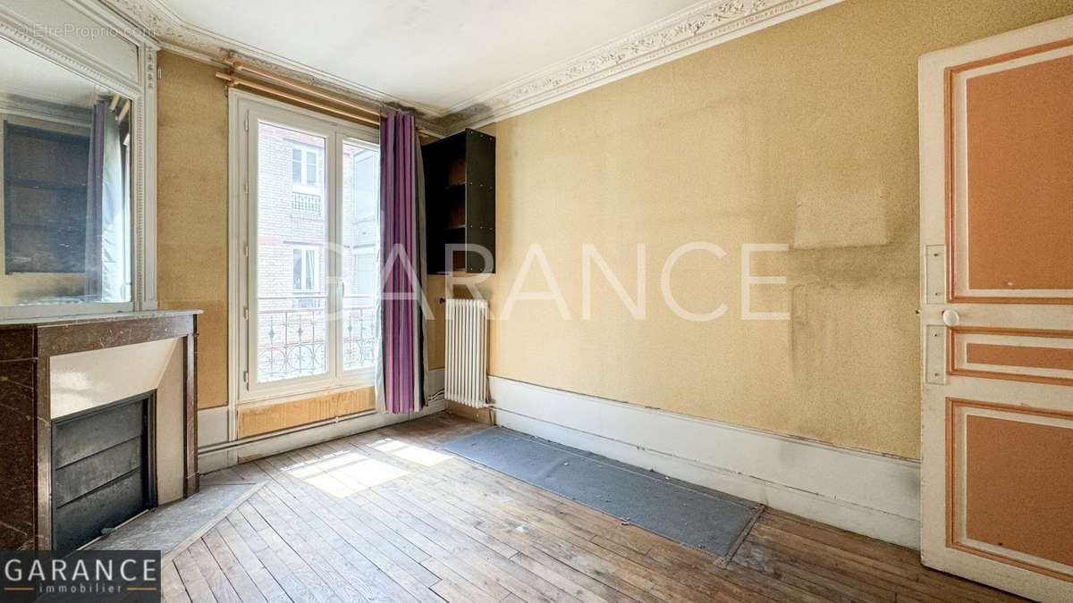 Appartement à PARIS-14E