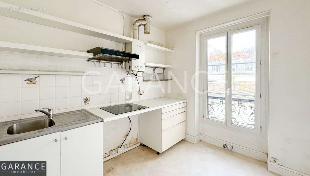 Appartement à PARIS-14E