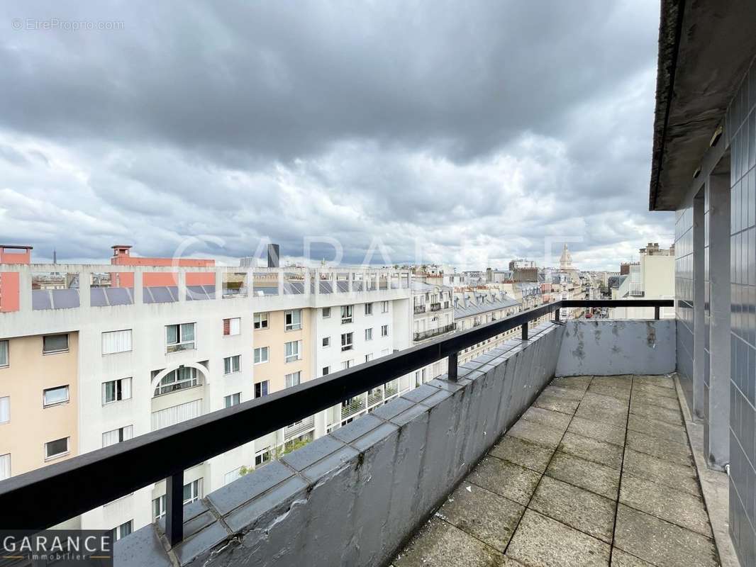 Appartement à PARIS-14E