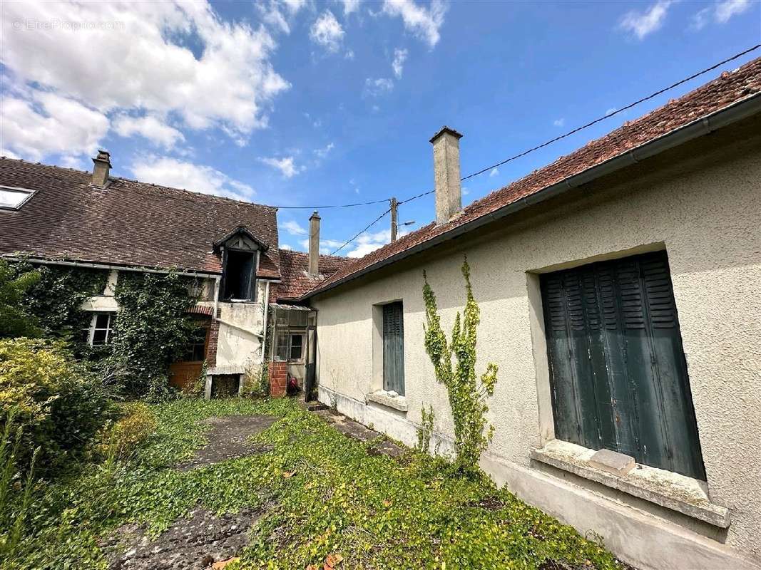 Maison à CHATEAUNEUF-EN-THYMERAIS