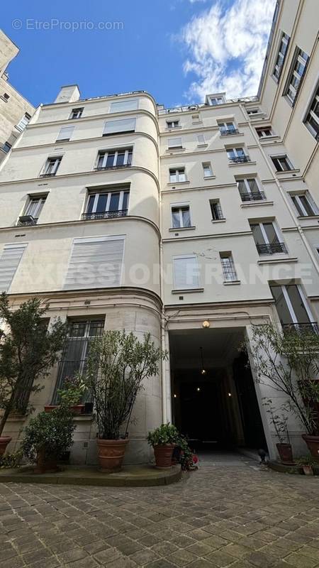 IMG_7010 - Appartement à PARIS-11E
