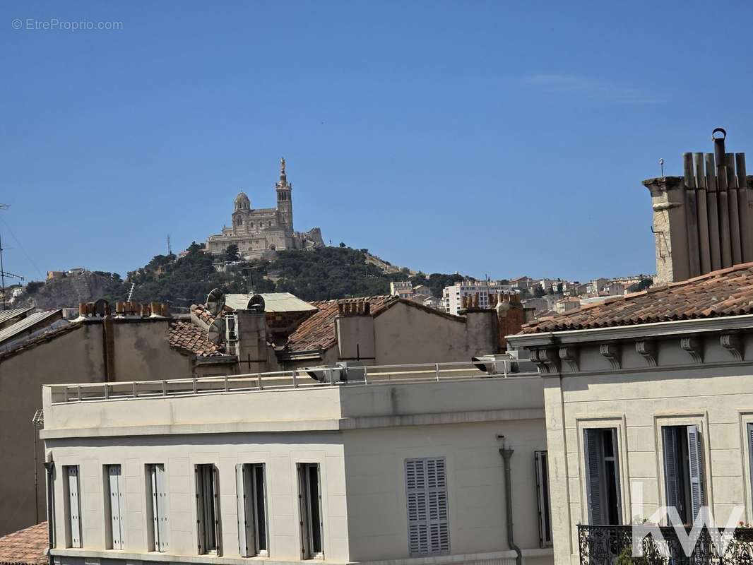 Appartement à MARSEILLE-1E