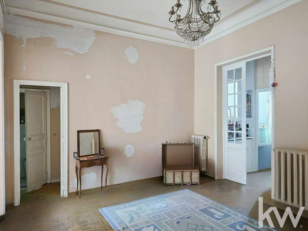 Appartement à MARSEILLE-1E