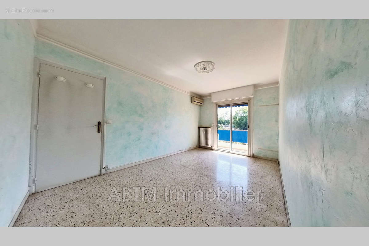 Appartement à VENCE