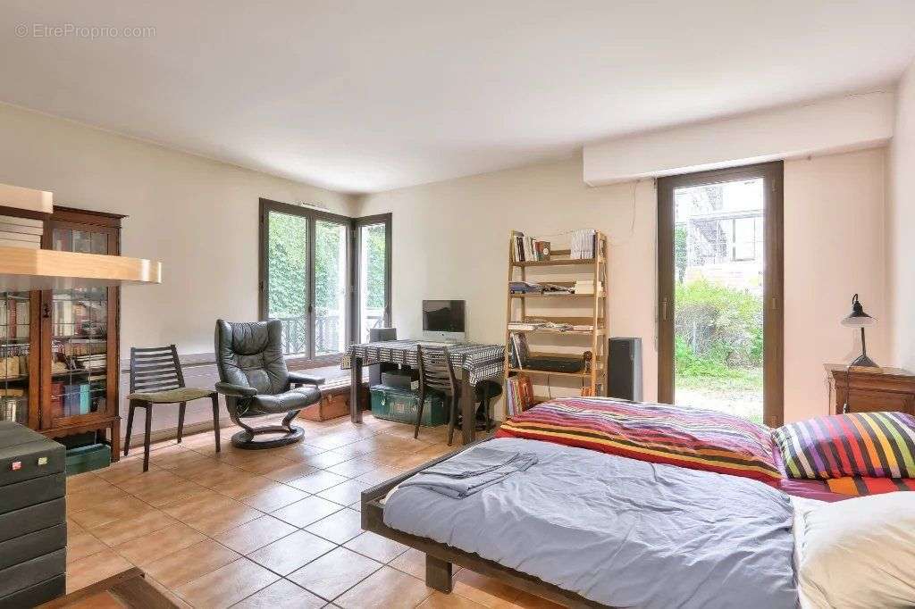 Appartement à PARIS-20E