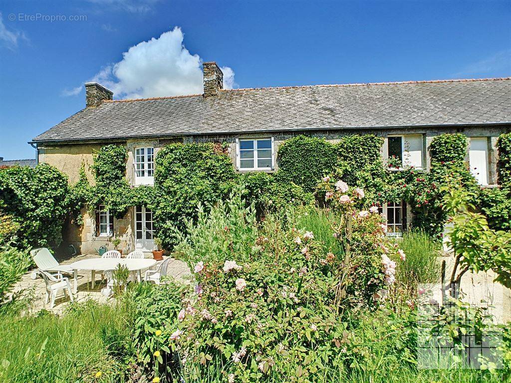 Maison à PLEUDIHEN-SUR-RANCE