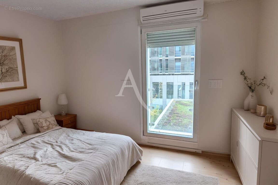 Appartement à PARIS-19E