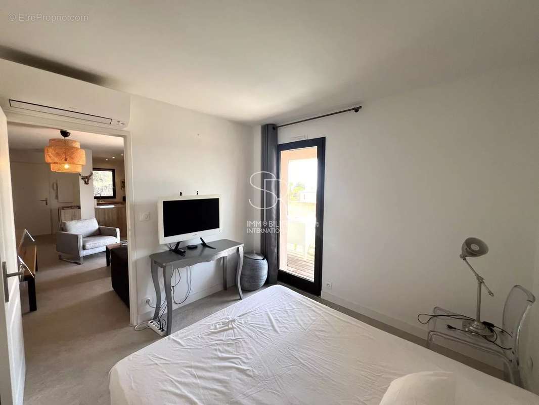 Appartement à VILLENEUVE-LOUBET