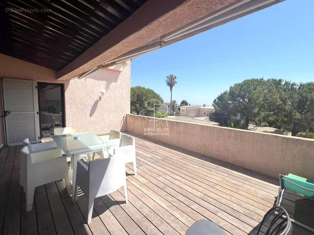 Appartement à VILLENEUVE-LOUBET