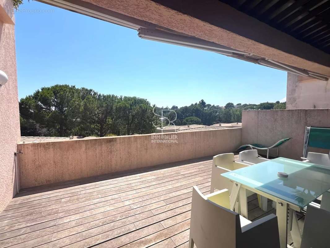 Appartement à VILLENEUVE-LOUBET