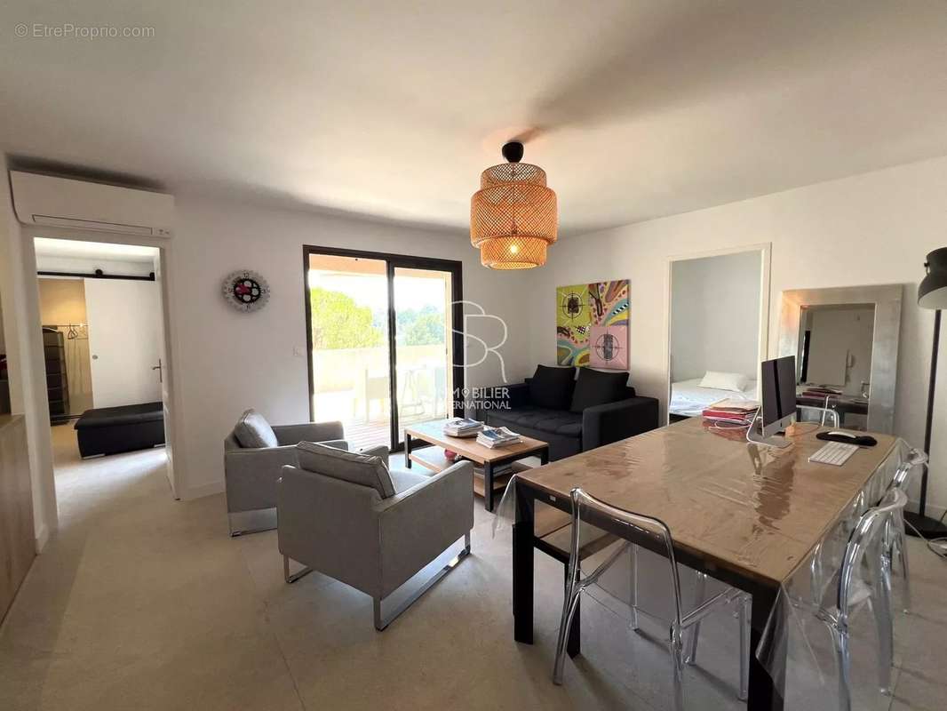 Appartement à VILLENEUVE-LOUBET