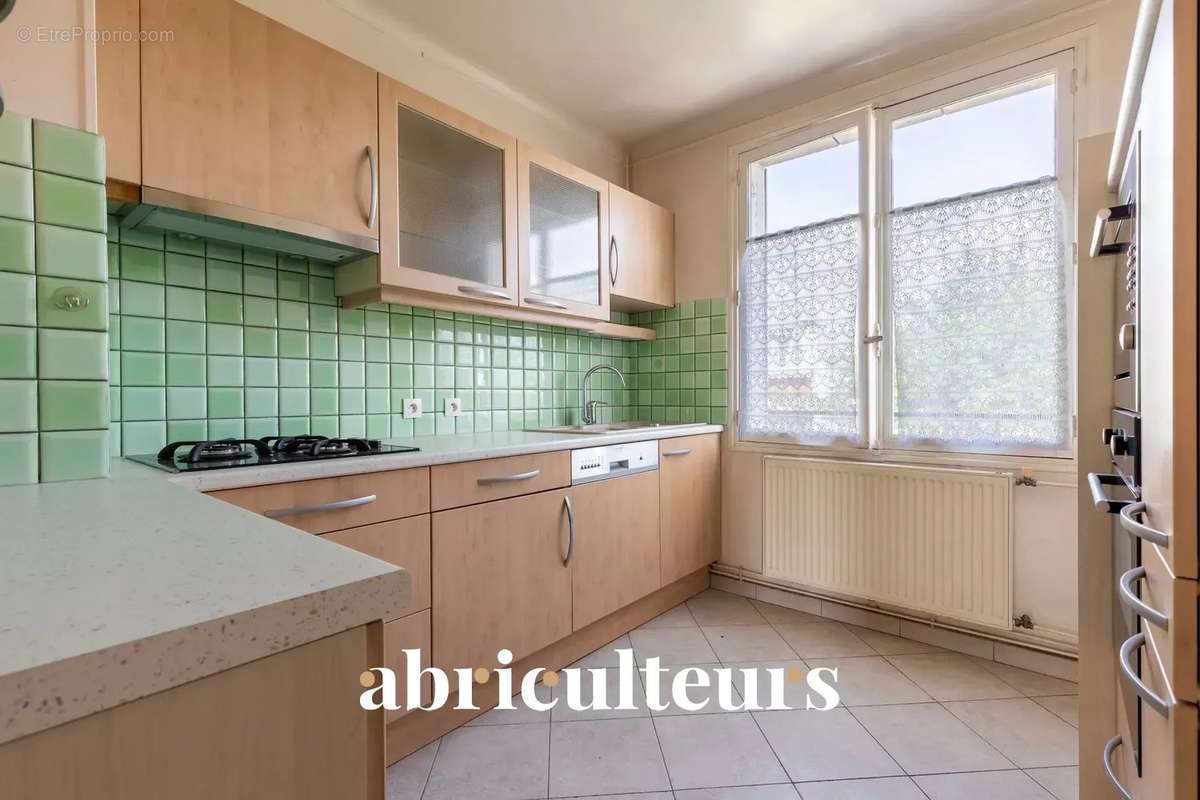 Appartement à LE PERREUX-SUR-MARNE