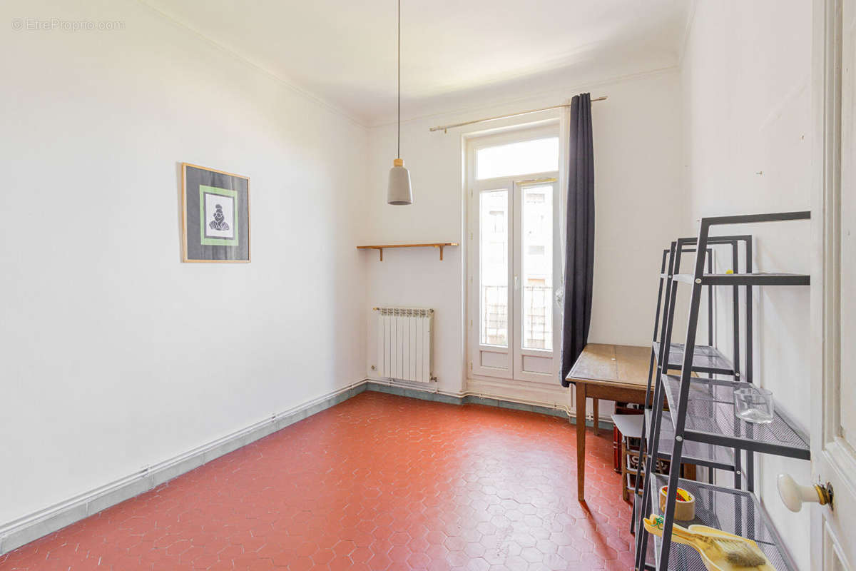 Appartement à MARSEILLE-3E