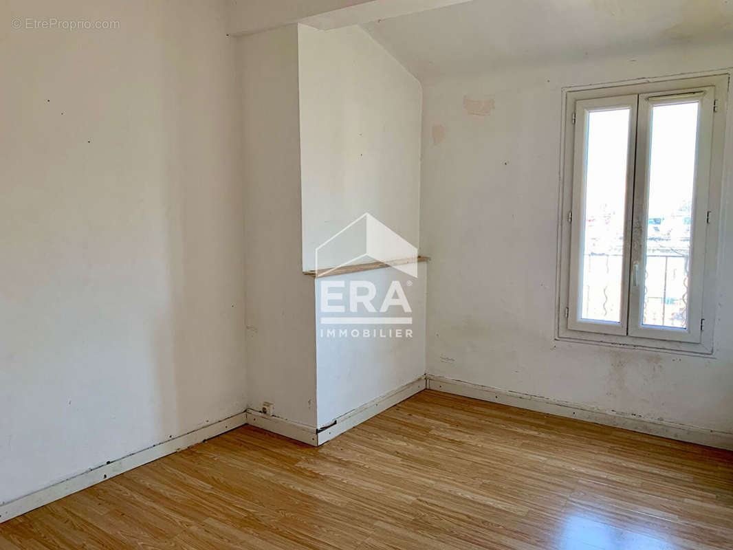 Appartement à MARSEILLE-1E