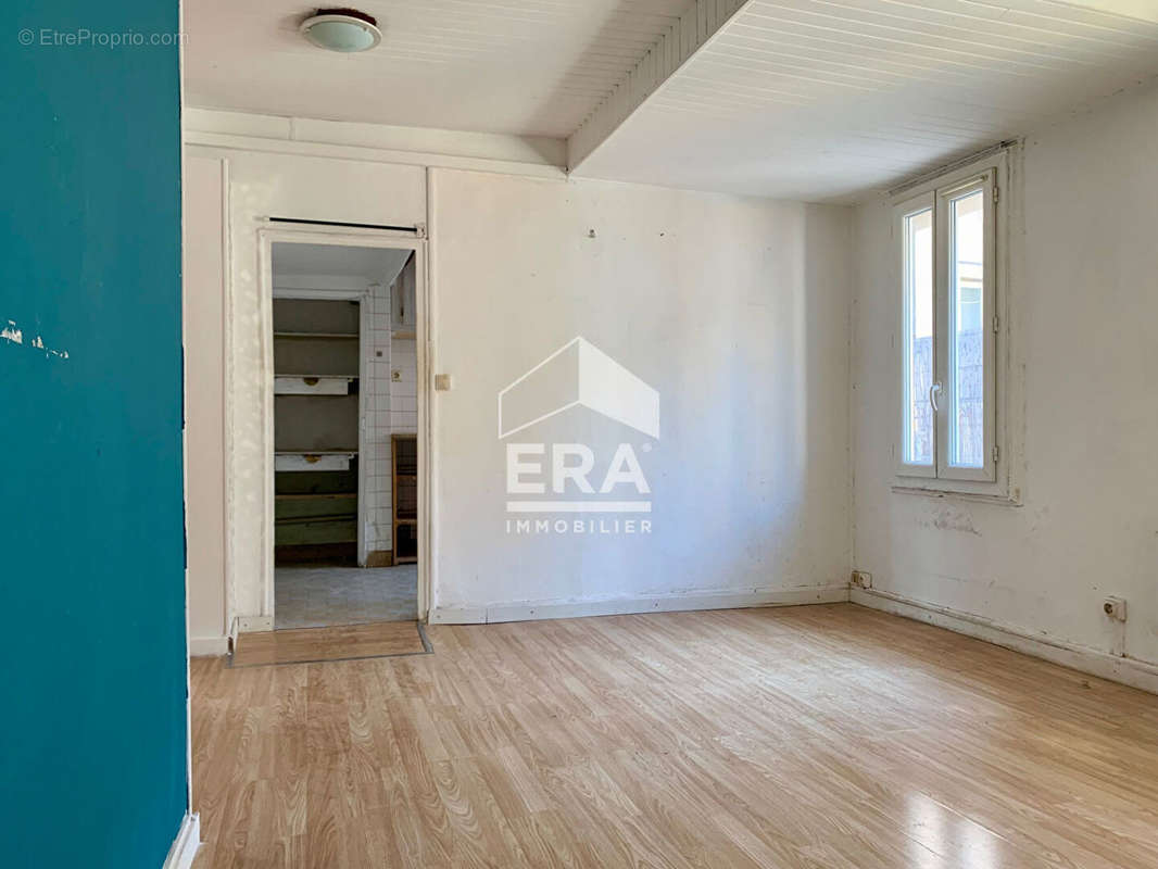 Appartement à MARSEILLE-1E