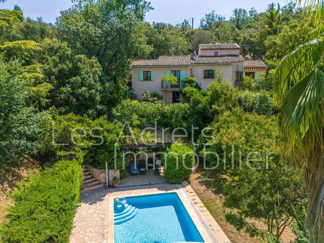 Maison à LES ADRETS-DE-L&#039;ESTEREL