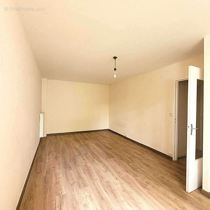 Appartement à LES ULIS