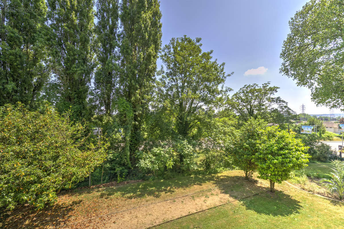 Appartement à CARRIERES-SOUS-POISSY