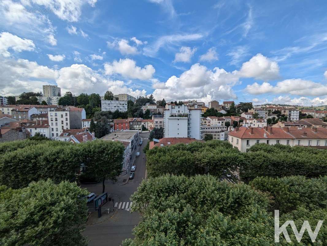 Appartement à SAINT-ETIENNE