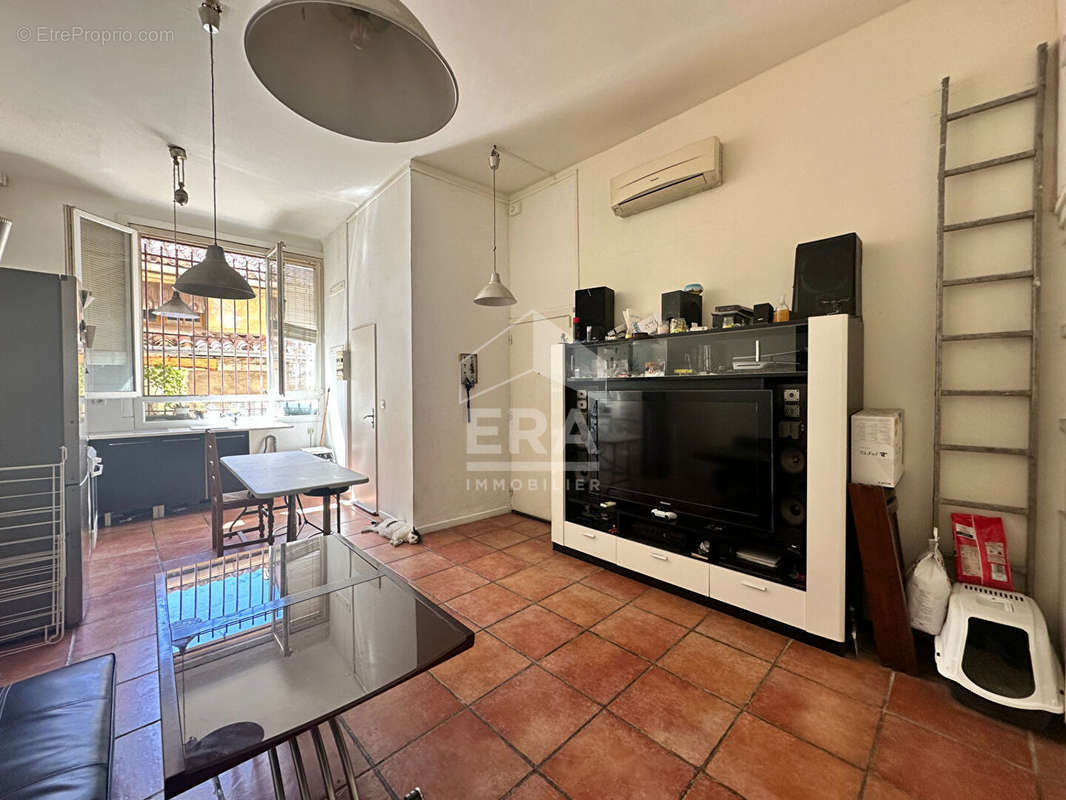 Appartement à MARSEILLE-6E